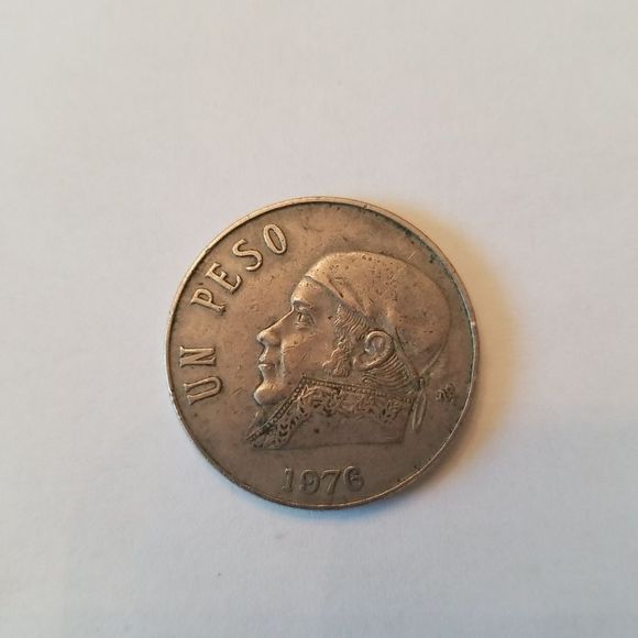 Un Peso 1976 Mexican Coin - Picture 2 of 9